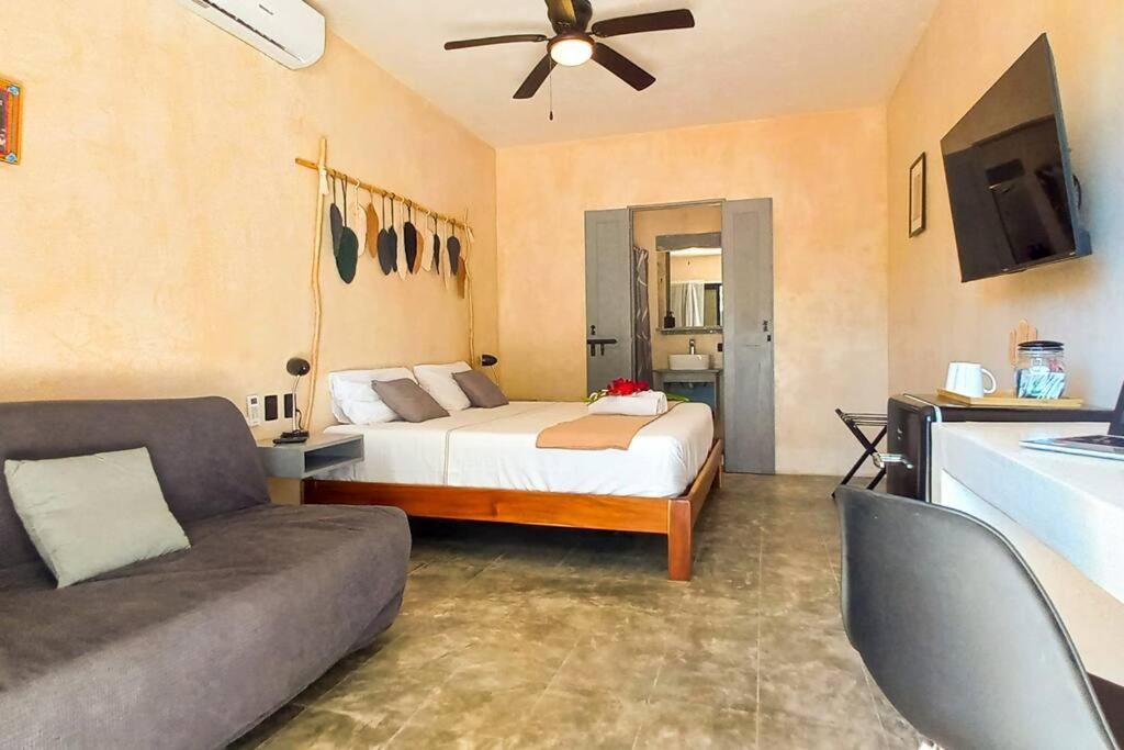 Charming Colonial-Style Room In The Heart Of Valladolid Valladolid  Bagian luar foto
